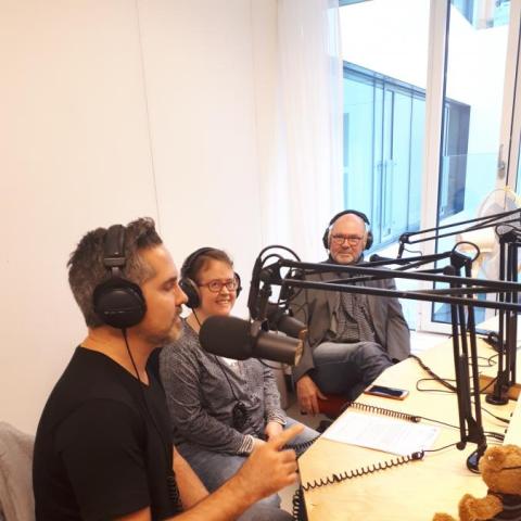 Morgenshowmoderator Oliver Ostermann on air