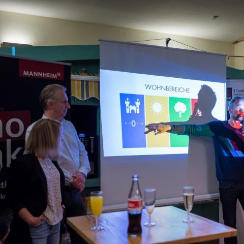 Präsentation einer Idee im Plenum