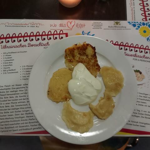 ein Teller mit Rezepten