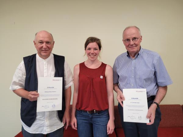 Regionalleitung Südbaden, Annika Beutel, ehrt Wolfgang Meyer-Buerdorf (li) und Dr. Christoph Jopen (re)
