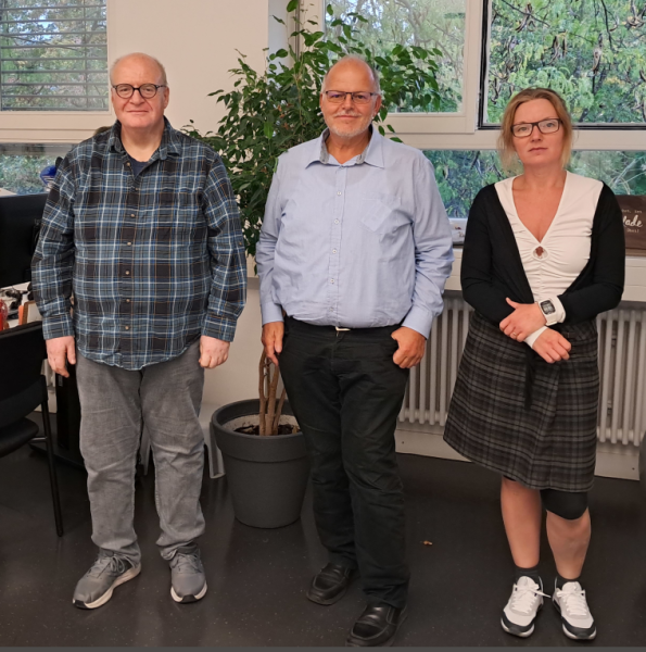 drei nebeneinander stehende Personen aus dem neu gewählten Kreisvorstand