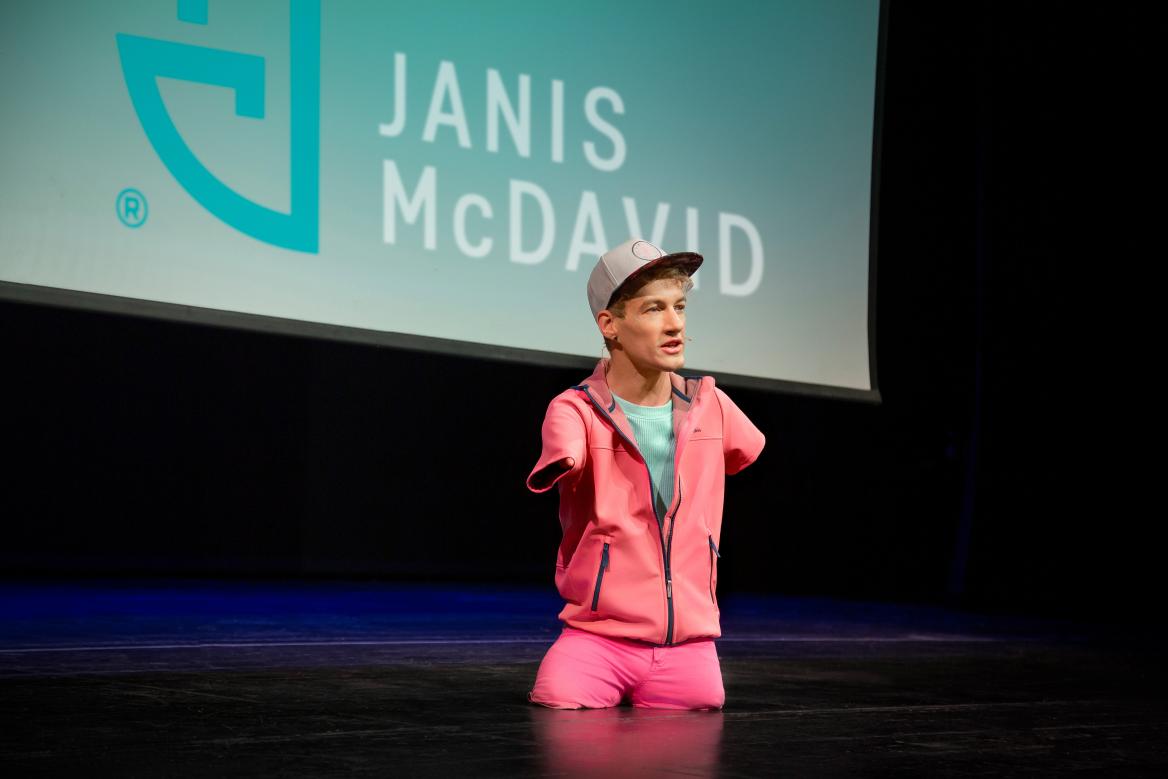 Janis McDavid als Speaker